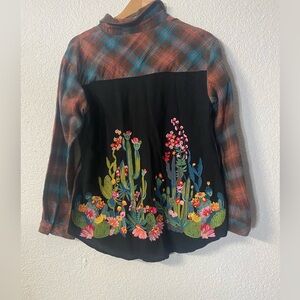 ANDREE BY UNIT Women’s multi color Boho Plaid Long sleeve With Embroidered back